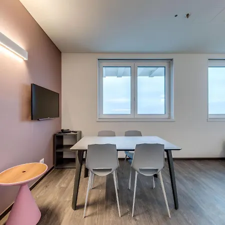 Daire Lovely In Near Town Centre *